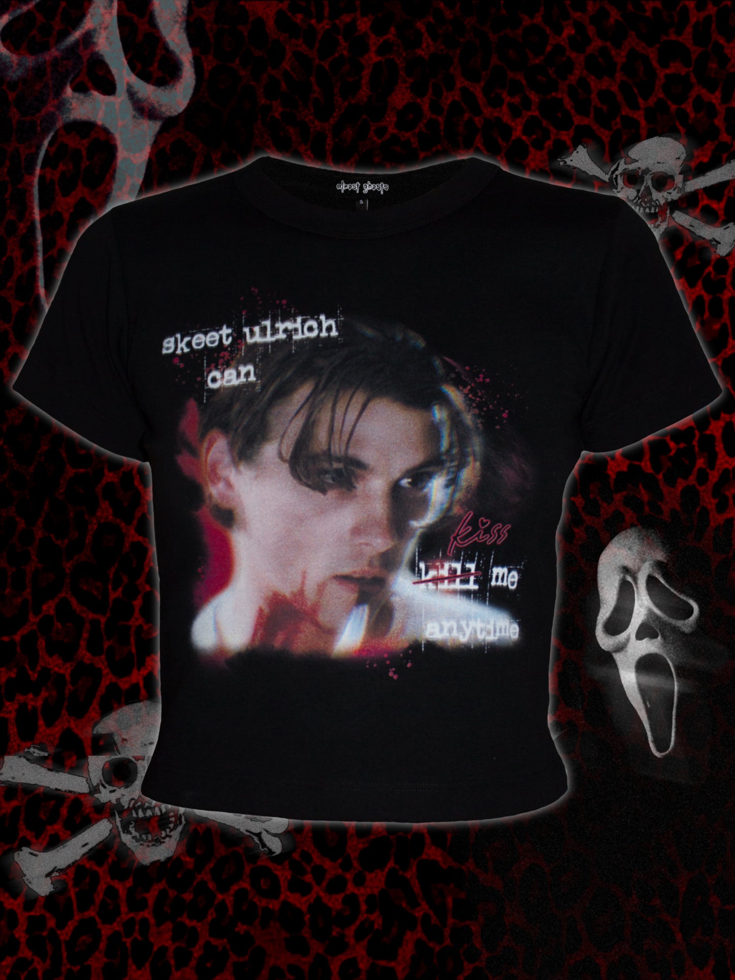 "k!ss me" baby tee