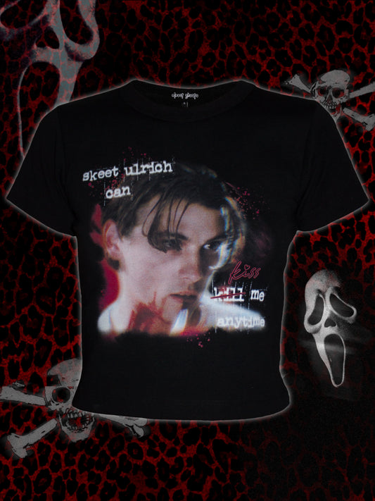"k!ss me" baby tee